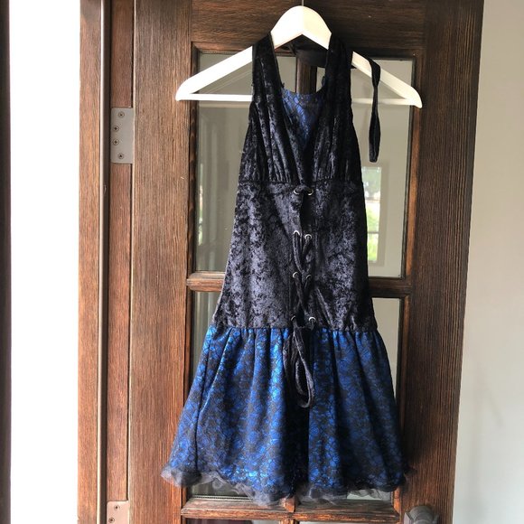 Midnight Vamp Costume Dress - Picture 4 of 15